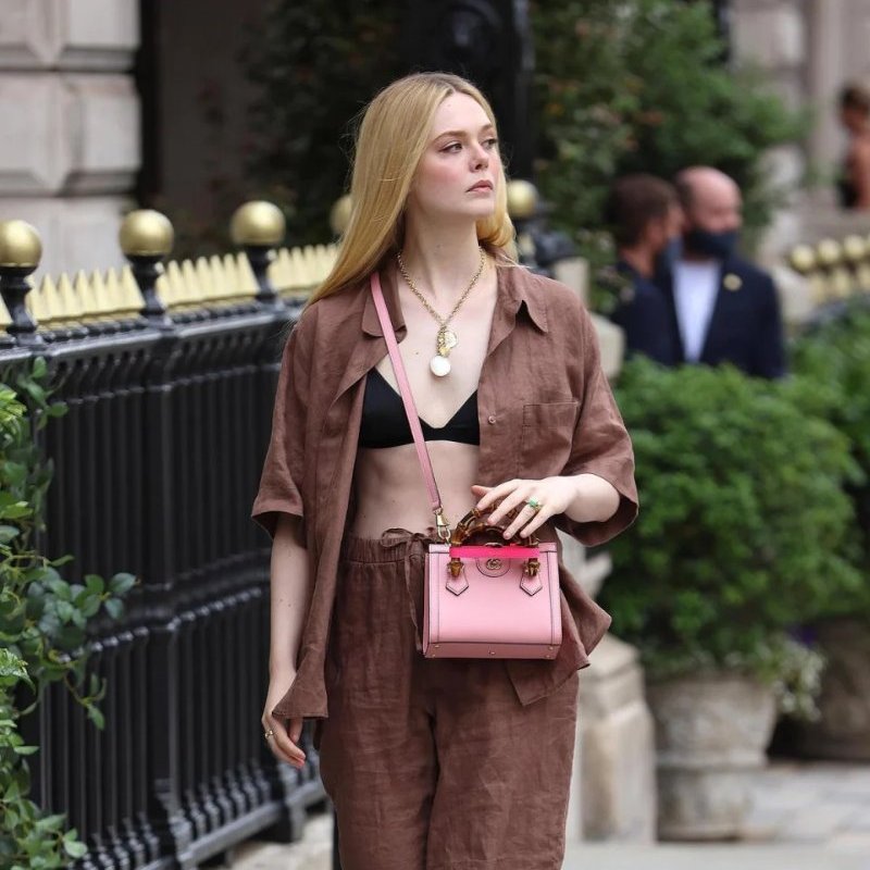 Gucci 702732 Diana 迷你竹節包 粉色 配有皮革及織帶兩款肩背帶﻿《佳節折扣》-1