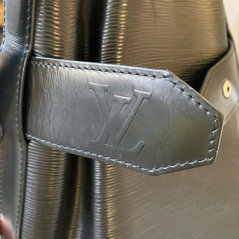 LV水波紋八角包 水桶包小號-11