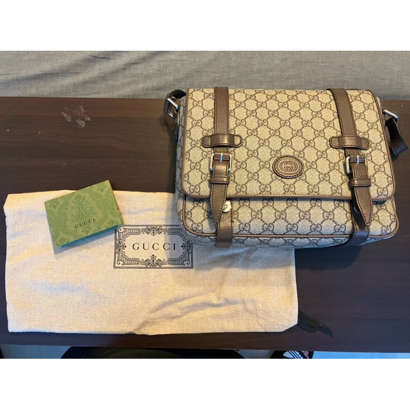 GUCCI 古馳經典GG Supreme印花帆布中性款郵差包 肩背/斜背包(卡其)-0