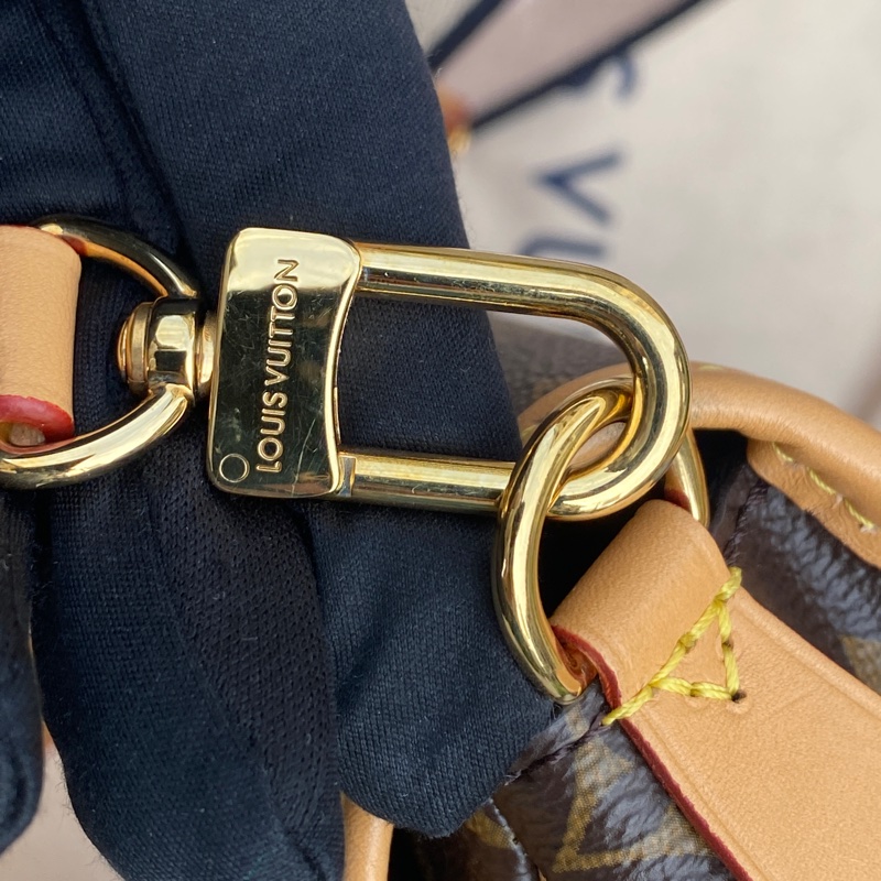 近新LV 原花Diane Monogram帆布法棍包斜背肩背包M45985-9