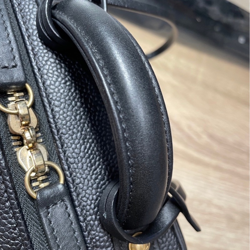 Chanel vanity case黑金粒紋牛皮大C logo化妝箱小號鏈包17cm-13