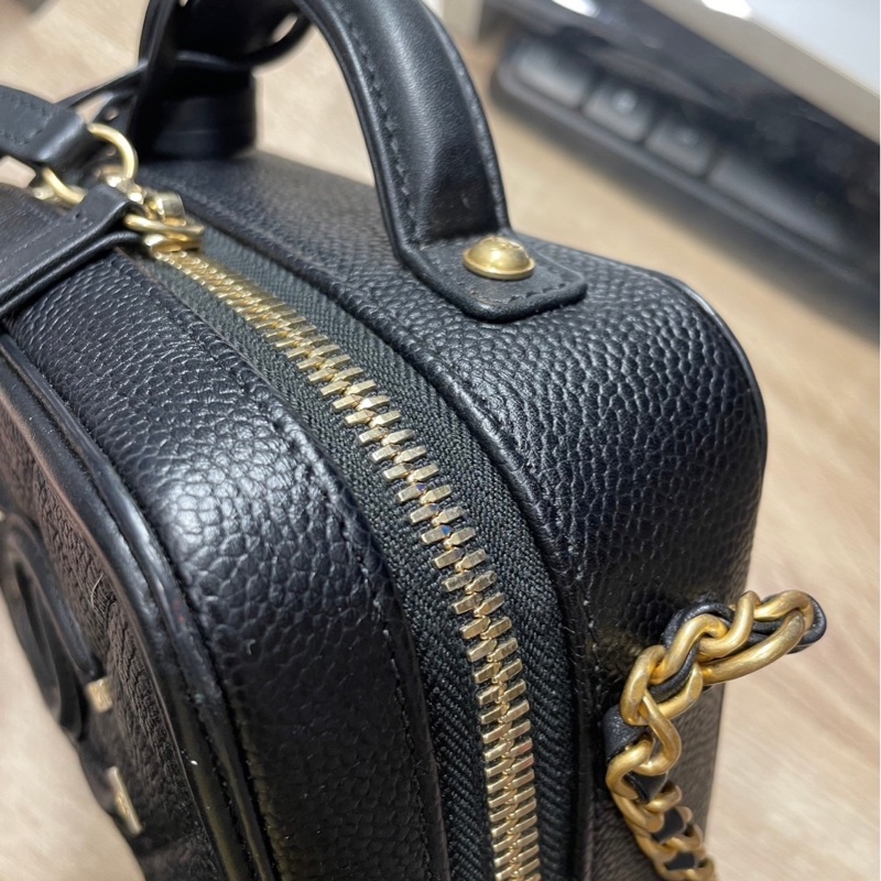 Chanel vanity case黑金粒紋牛皮大C logo化妝箱小號鏈包17cm-18