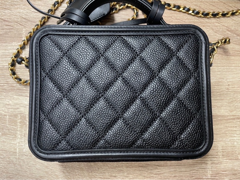 Chanel vanity case黑金粒紋牛皮大C logo化妝箱小號鏈包17cm-20