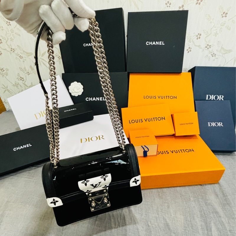 【哥吉拉精品時尚】LV 達芙妮 黑白老花款 全新閒置品-36