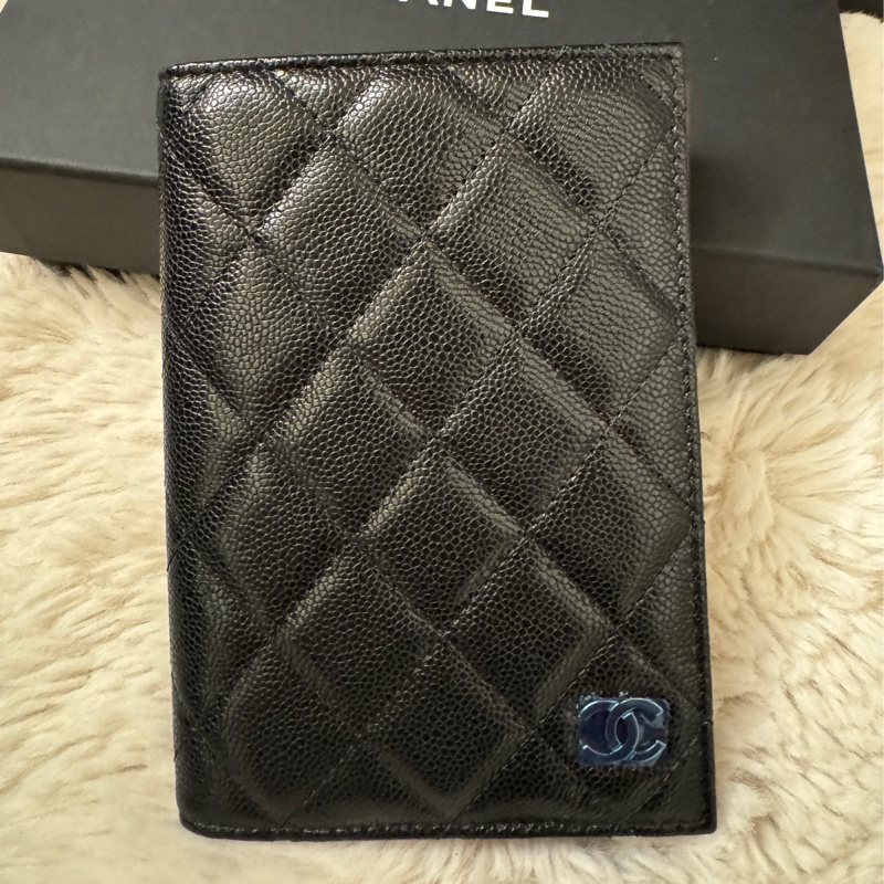 ➗台灣出 全新香奈兒護照夾 香奈兒卡包 (金釦)-0