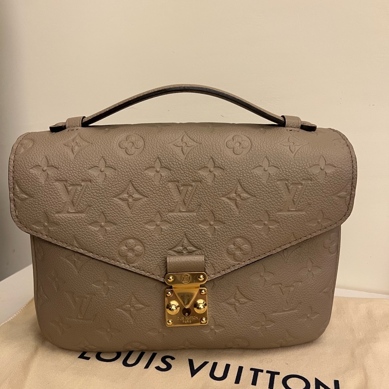 LV 郵差包Pochette Métis 米色皮革款-0