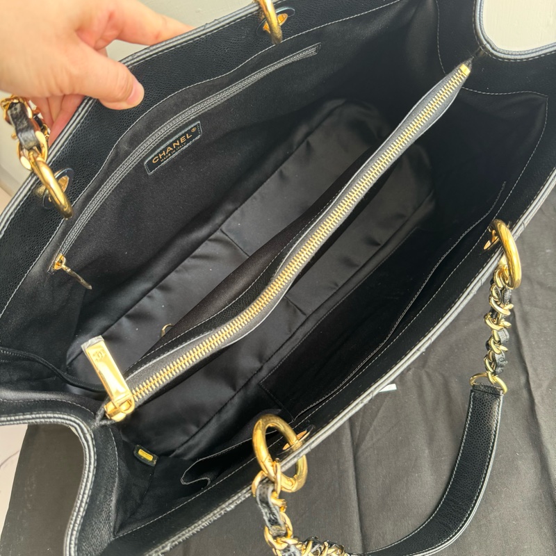 chanel黑色金釦荔枝紋GST GM-4