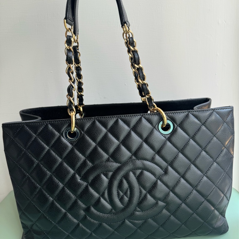 chanel黑色金釦荔枝紋GST GM-10