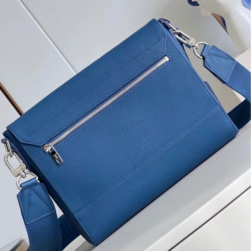 LV  新款💎✈️M23709 Takeoff  深藍 全皮 郵差包 *買近9萬 9成新*  少用割愛 65800尺寸 (公分) 28 x 24 x 10 cm  有防塵袋，盒子-16