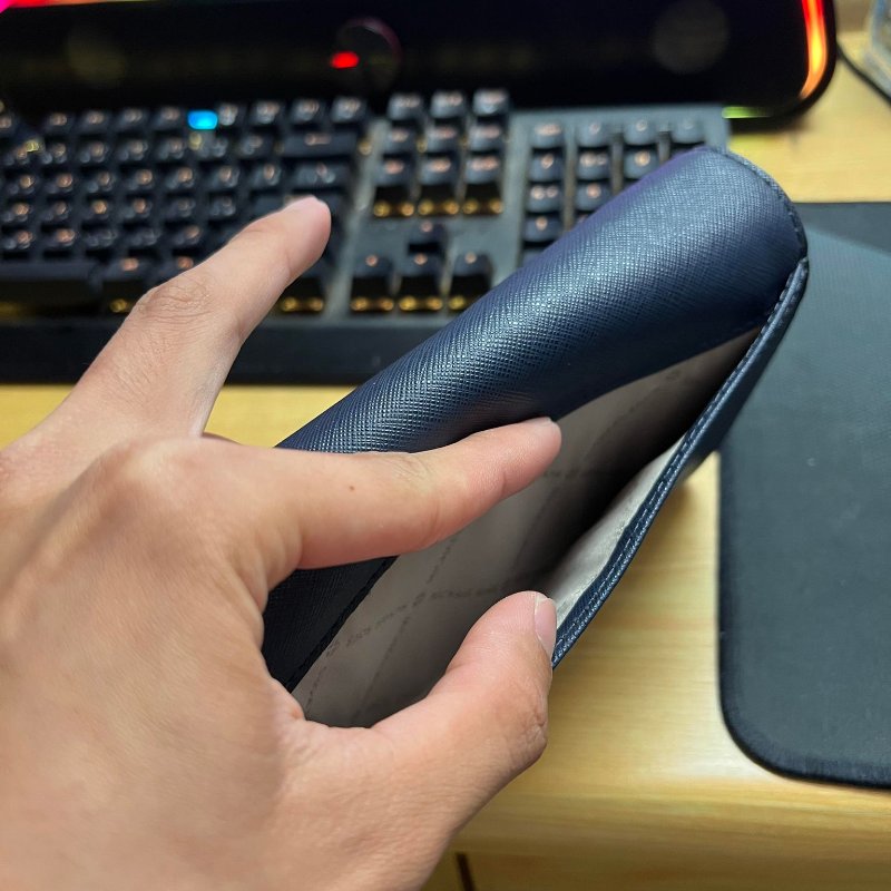 MICHAEL KORS JET SET TRAVEL 金字LOGO防刮皮革翻蓋鏈帶斜背包(深藍色)-3