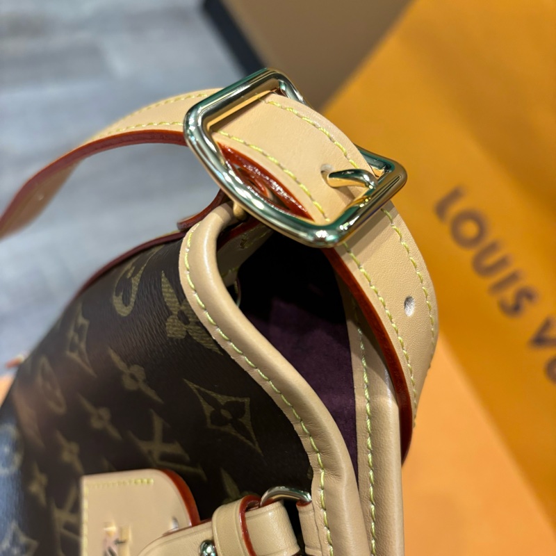 LV carryall MM-11