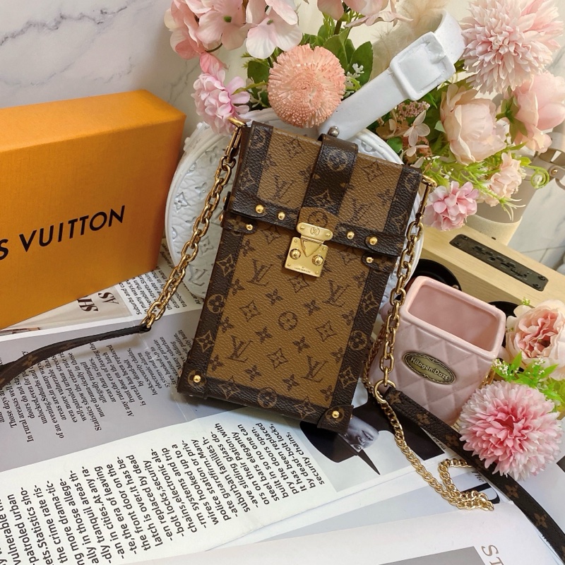 LV M67873 經典老花拼色手機鏈條包-1