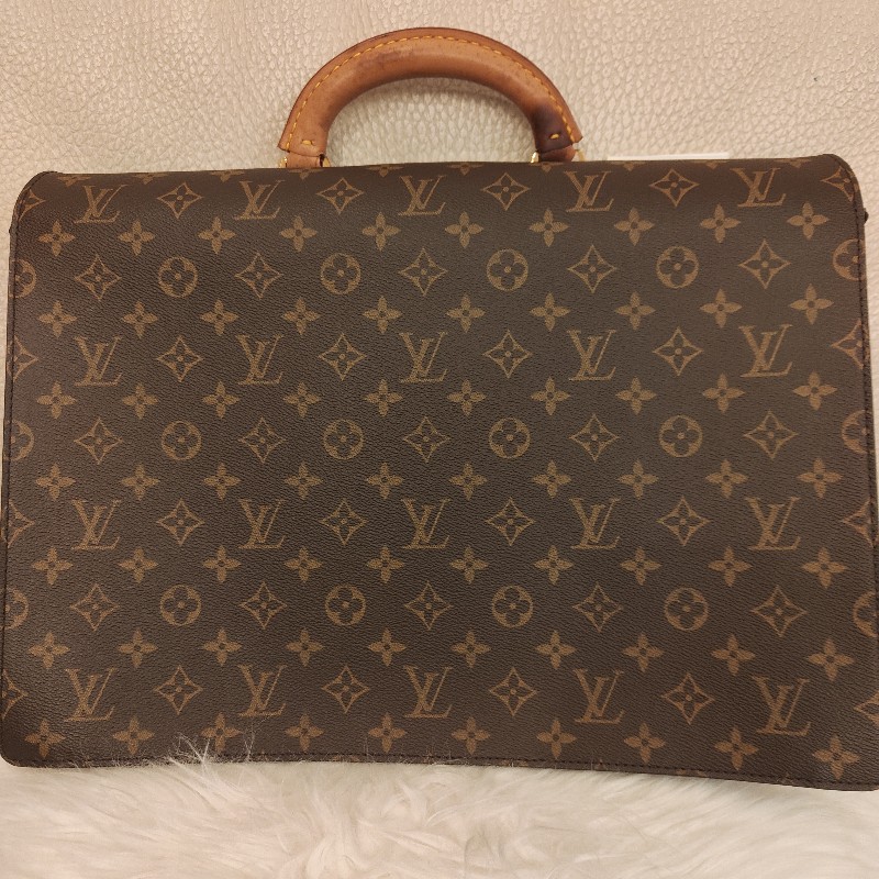 LV經典老花牛皮公事包-1