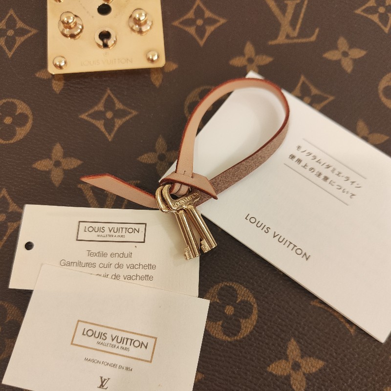 LV經典老花牛皮公事包-4