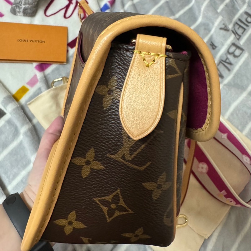 LV Diane  M45985  Monogram法棍包 斜背 帆布 側背包-8