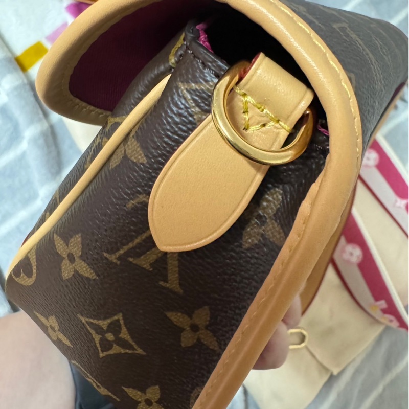 LV Diane  M45985  Monogram法棍包 斜背 帆布 側背包-9