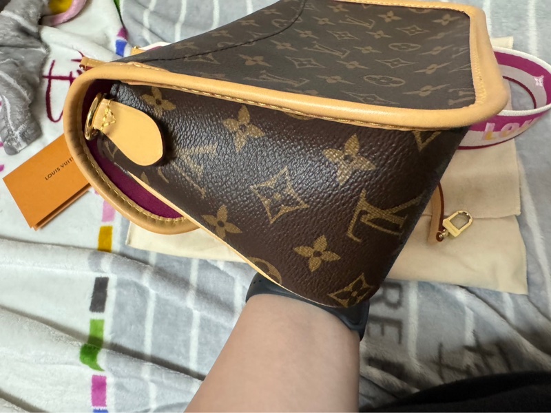 LV Diane  M45985  Monogram法棍包 斜背 帆布 側背包-14
