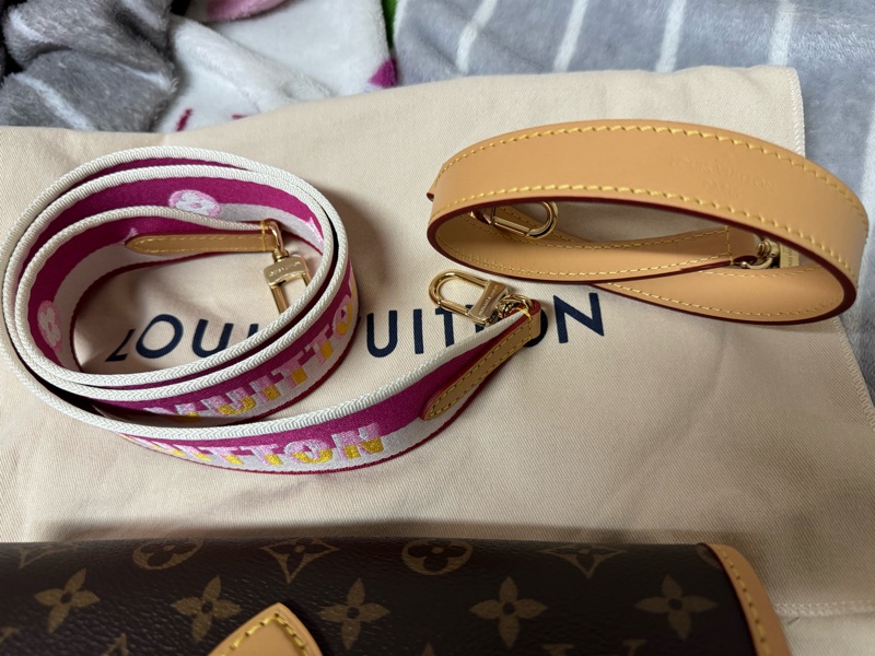 LV Diane  M45985  Monogram法棍包 斜背 帆布 側背包-19