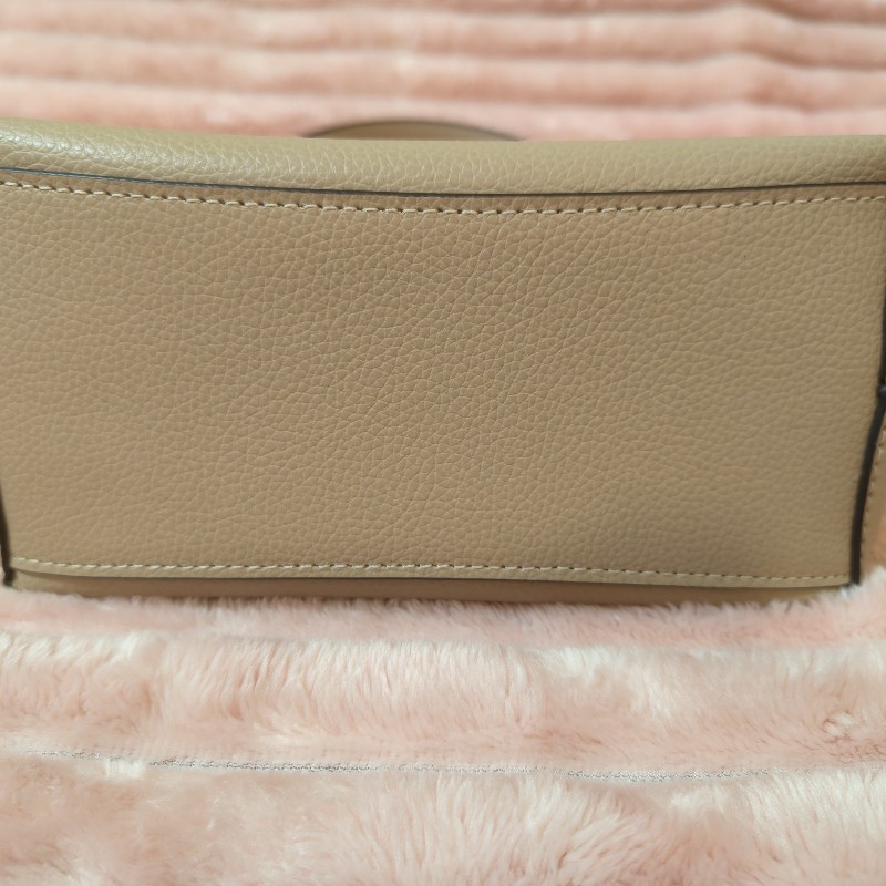 真品 COACH 灰褐色雙面皮革Mollie水桶包-9