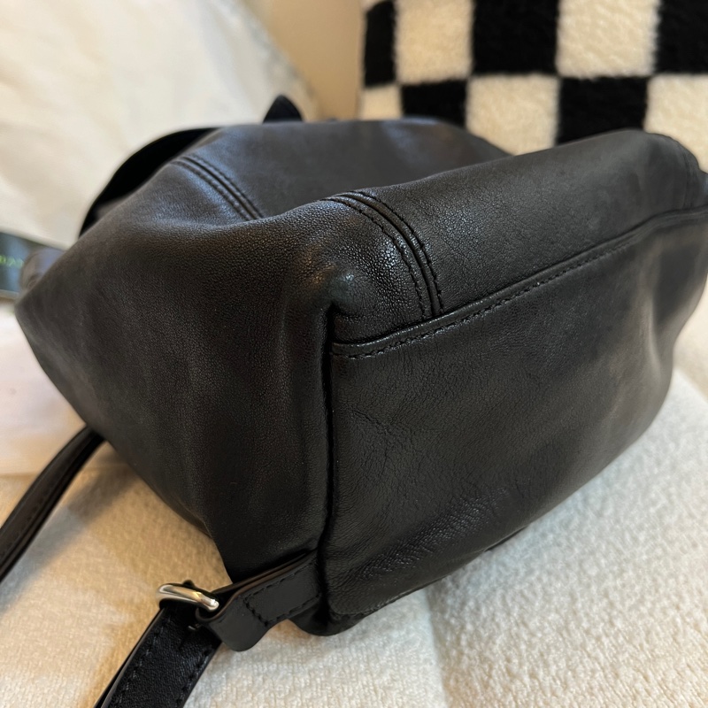 Longchamp 小羊皮後背包(黑)-15