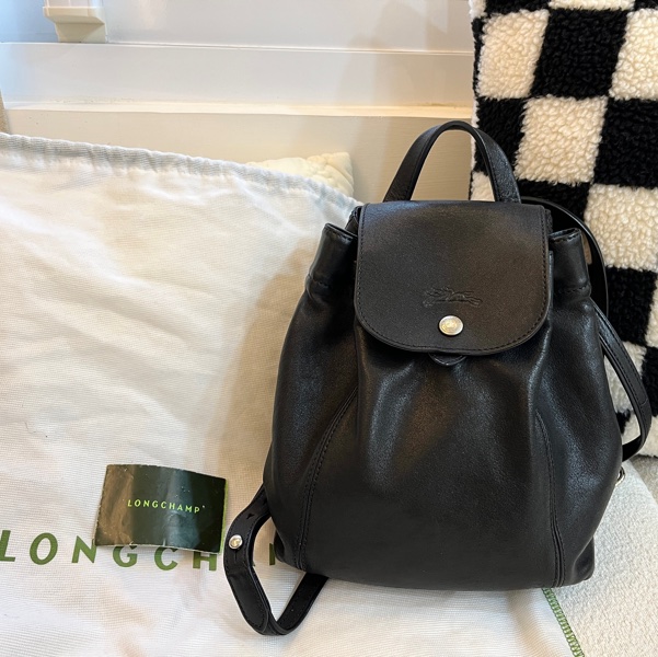 Longchamp 小羊皮後背包(黑)-16