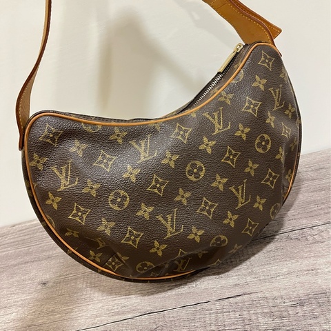 LV 經典老花可頌包/豌豆包