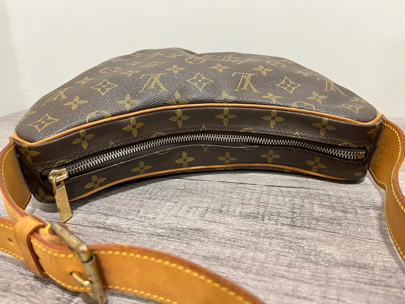 LV 經典老花可頌包/豌豆包-10
