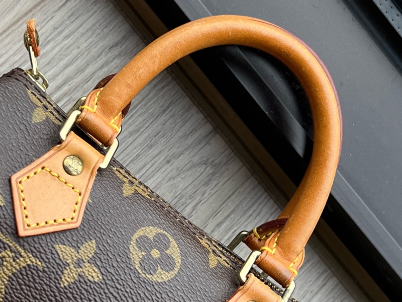 二手狀況良好 Louis Vuitton LV Mini Speedy HL-19