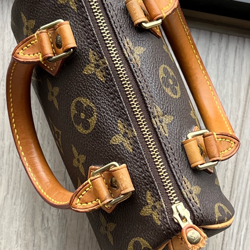 二手狀況良好 Louis Vuitton LV Mini Speedy HL-26