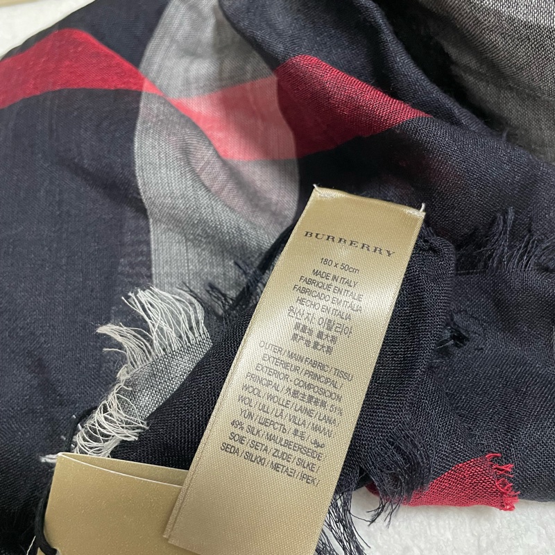 BERBERRY 全新經典款英倫風格紋輕薄桑蠶絲混羊毛圍巾-6