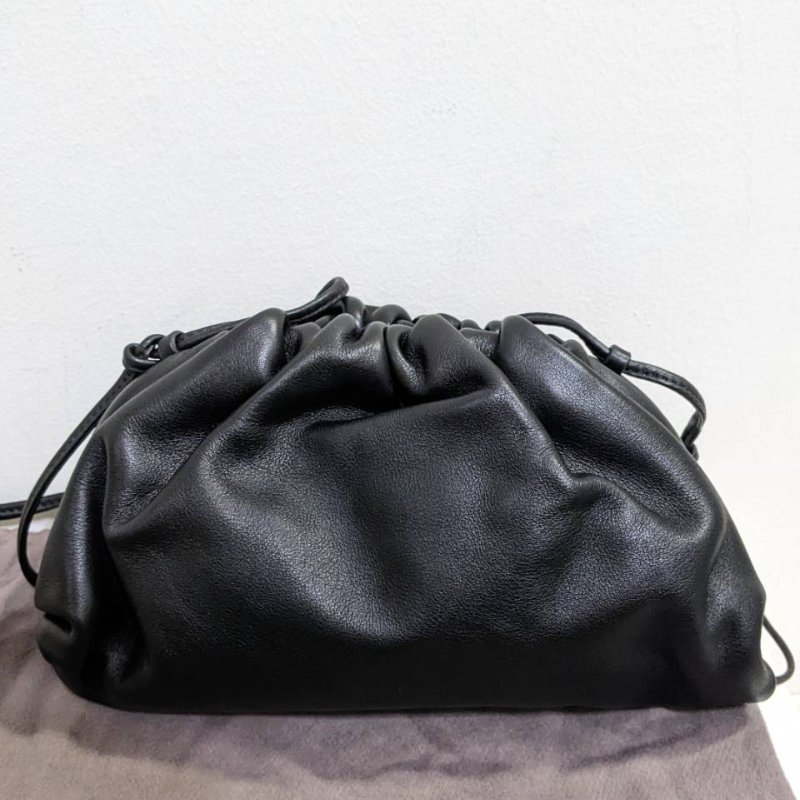 Bottega Veneta Mini Pouch 寶緹嘉mini小牛皮雲朵斜挎包-2