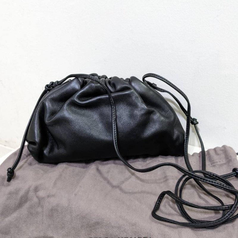 Bottega Veneta Mini Pouch 寶緹嘉mini小牛皮雲朵斜挎包-4