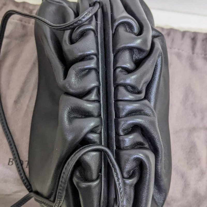 Bottega Veneta Mini Pouch 寶緹嘉mini小牛皮雲朵斜挎包-6