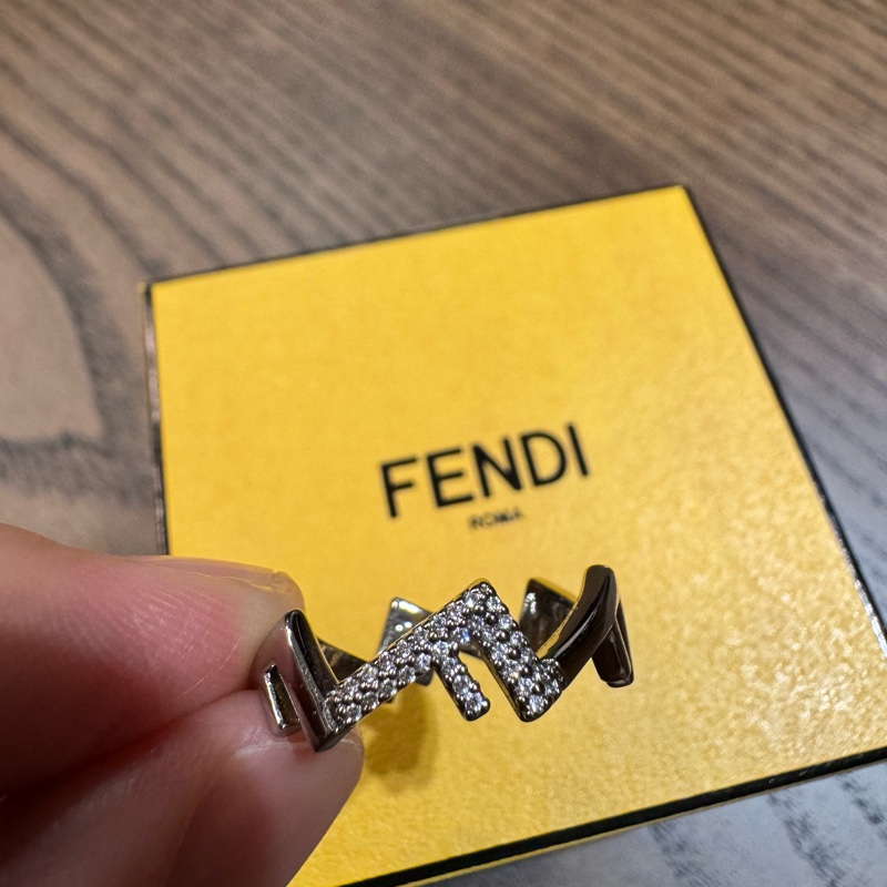 Fendi Five 銀色小碎鑽戒指-1