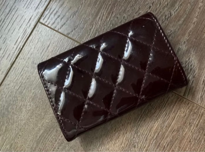 真品 正品 CHANEL 亮面小羊皮 扣蓋零錢卡片夾-1