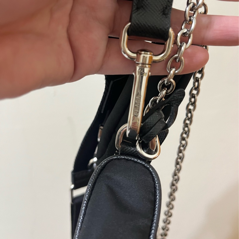 Prada 三合一hobo 100%正品 美包狀況佳-1