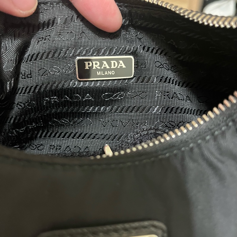 Prada 三合一hobo 100%正品 美包狀況佳-3