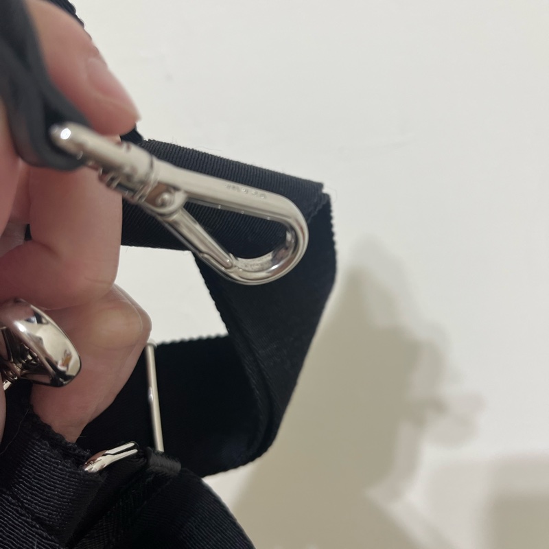 Prada 三合一hobo 100%正品 美包狀況佳-17