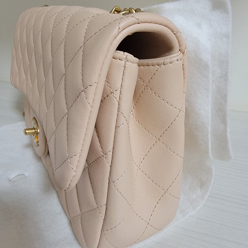 ❤️出售：香奈兒23s山茶花鍊條包 蜜桃粉杏色 CF23-11