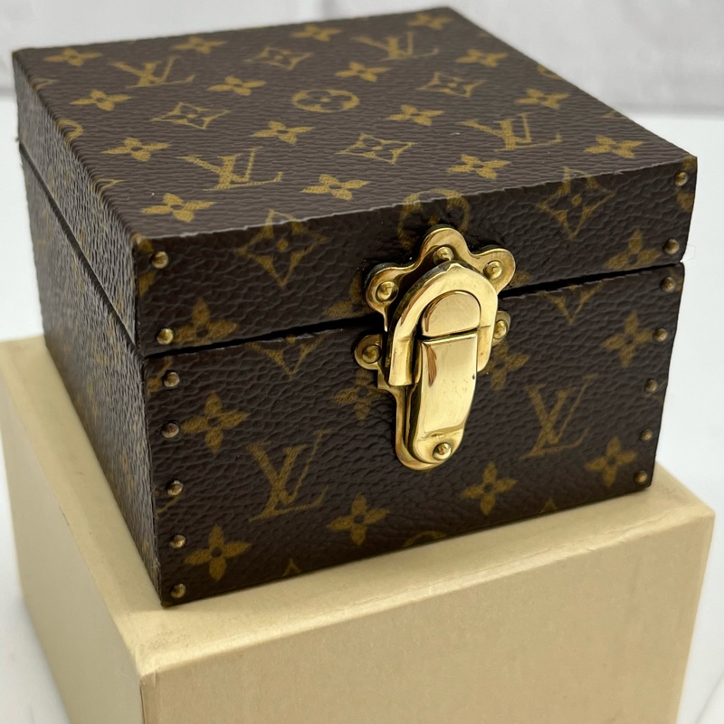 LOUIS VUITTON LV 原花迷你珠寶首飾盒 M21010-0