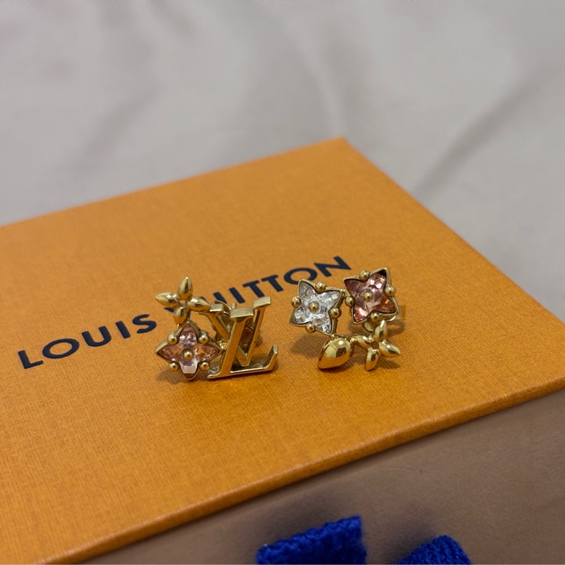 Louis Vuitton M00786 Loulougram 穿針式耳環 飾品 金色 耳環 LV-0