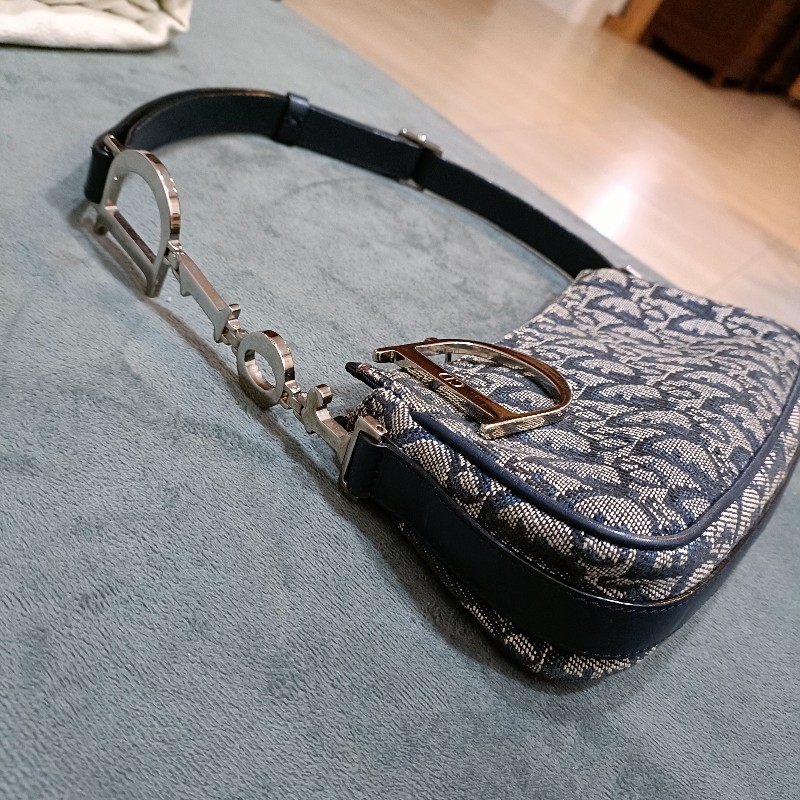 Dior vintage 老花大D扣腋下包-1