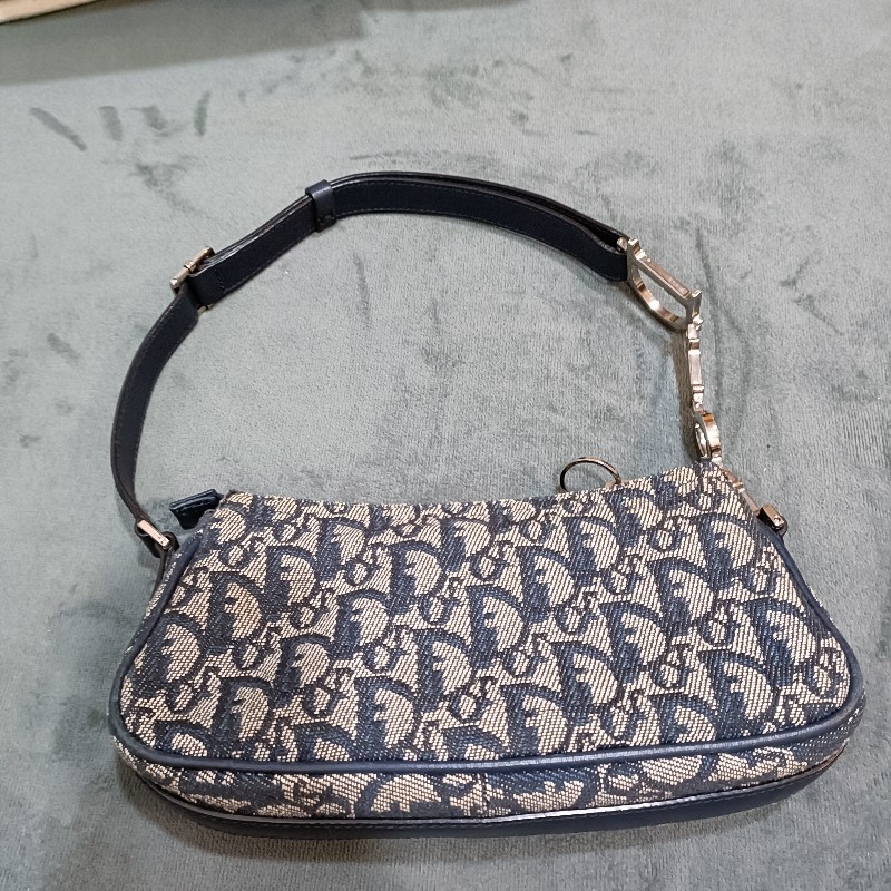 Dior vintage 老花大D扣腋下包-7