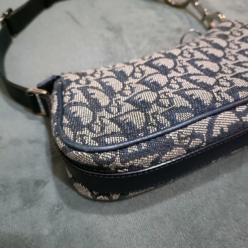 Dior vintage 老花大D扣腋下包-9