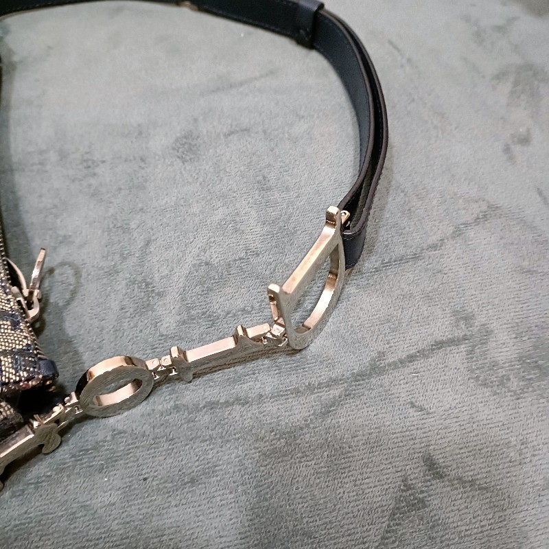 Dior vintage 老花大D扣腋下包-12