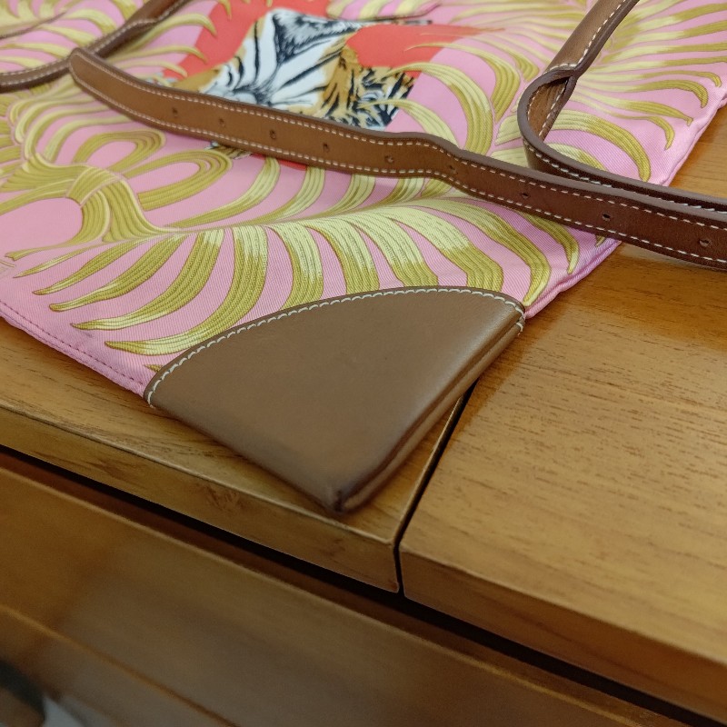 Hermes愛馬仕 招財老虎絲巾包silk city-5