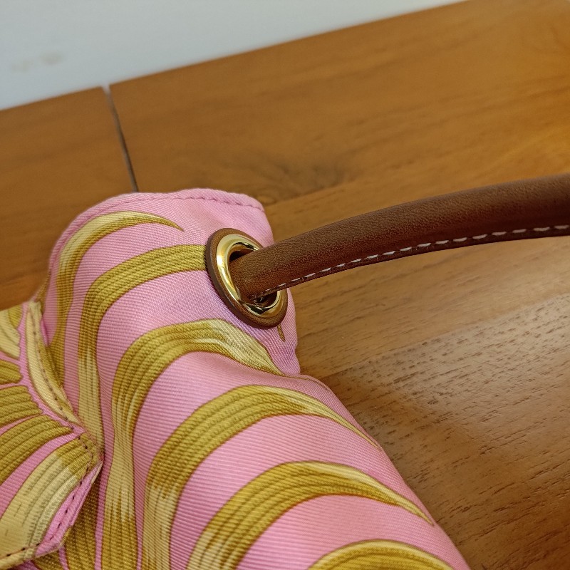 Hermes愛馬仕 招財老虎絲巾包silk city-12