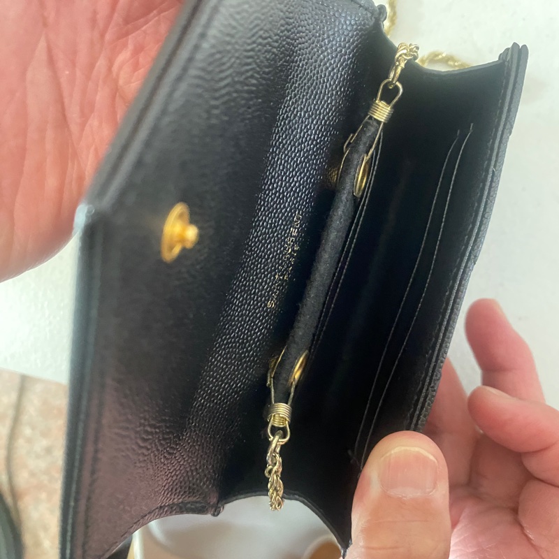 SAINT LAURENT  YSL MONOGRAM粒面壓紋皮革小型信封錢包-8