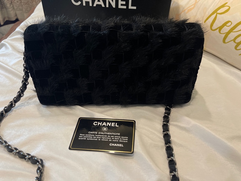 稀有毛草拼接工藝🏅超美釋出❤️❤️❤️ 香奈兒黑色拼接毛草鏈帶包 稀有毛草拼接翻蓋肩背包-4
