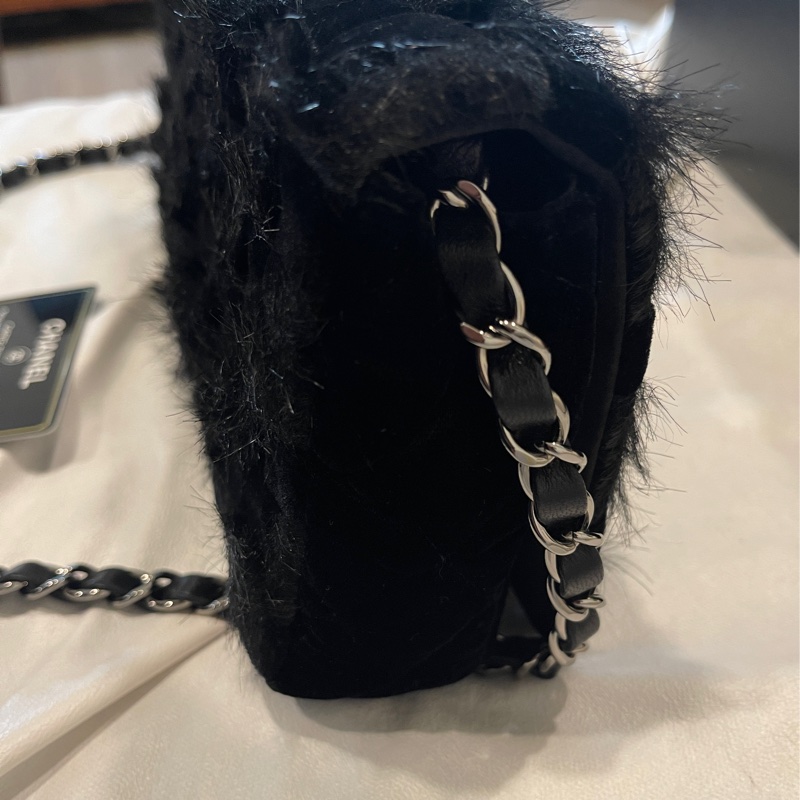 稀有毛草拼接工藝🏅超美釋出❤️❤️❤️ 香奈兒黑色拼接毛草鏈帶包 稀有毛草拼接翻蓋肩背包-5